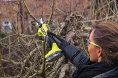 RYOBİ RY18SCXA-0 18V Li-Ion Kömürsüz Akülü Budama Makası (Akü Dahil Değildir.)